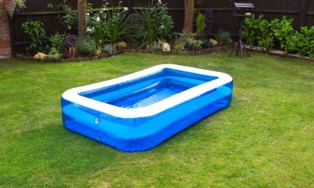 Få badebassin i haven og hyg dig sammen med hele familien